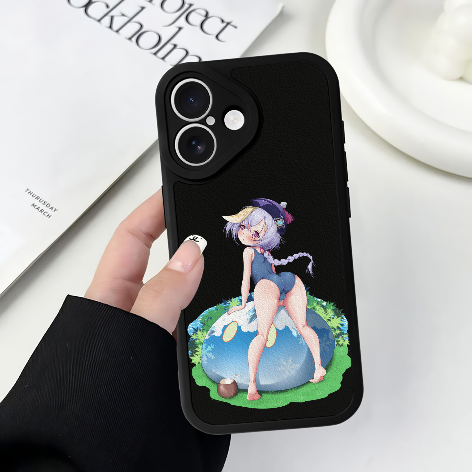 げんし神 七七 なな  genshin Nana 【iPhone 16シリーズ対応】シリコンスマホケース（レザー調） 材質：シリコン